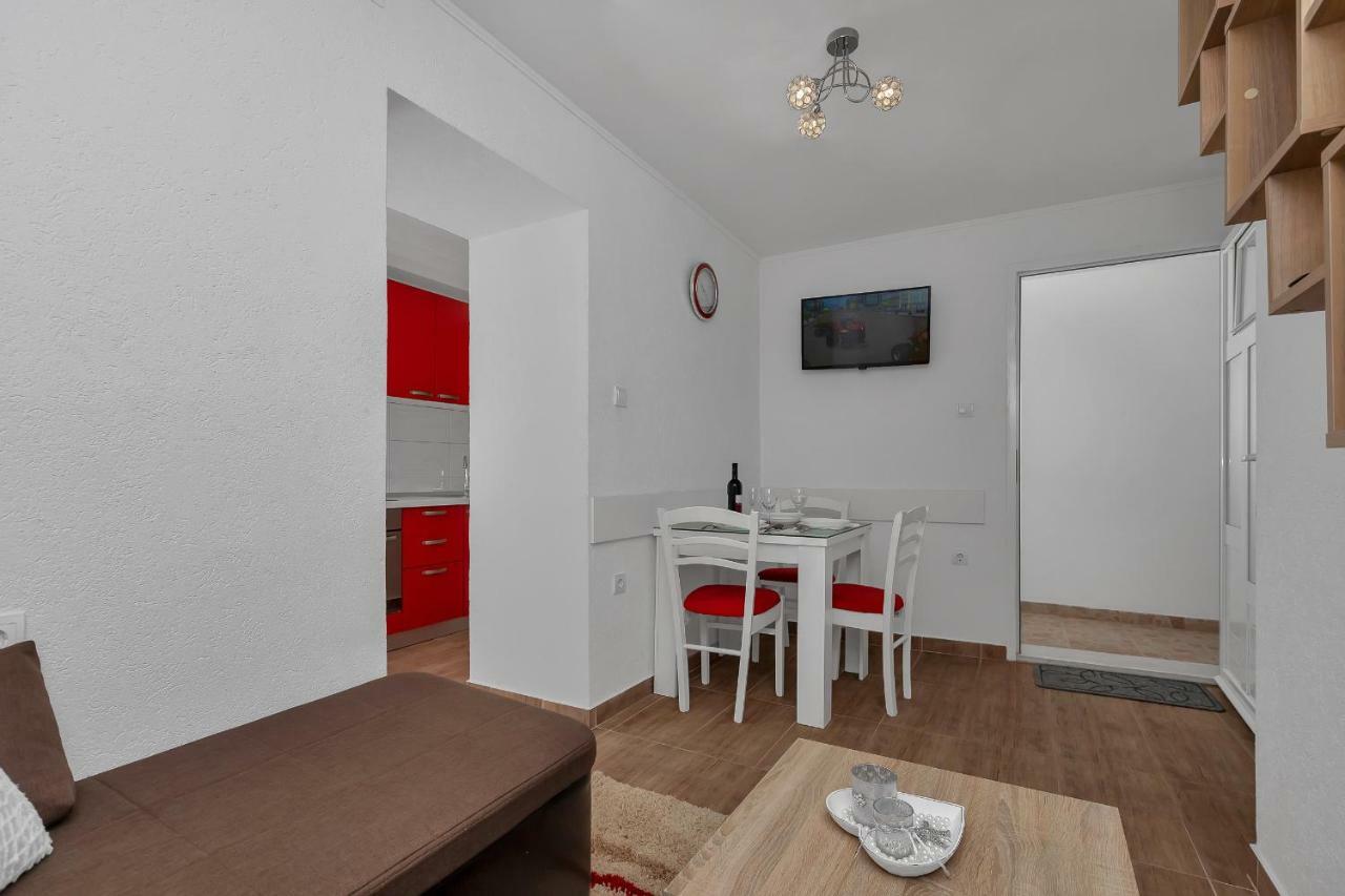 Apartmani Mona 마카르스카 외부 사진
